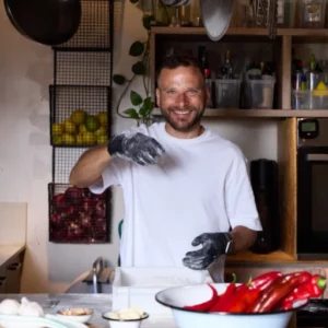 השף הפרטי של מעשנת השוק – אירוח כשר ואינטימי בתל אביב